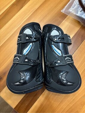 VEREDUS carbon gel vento open front horse boots